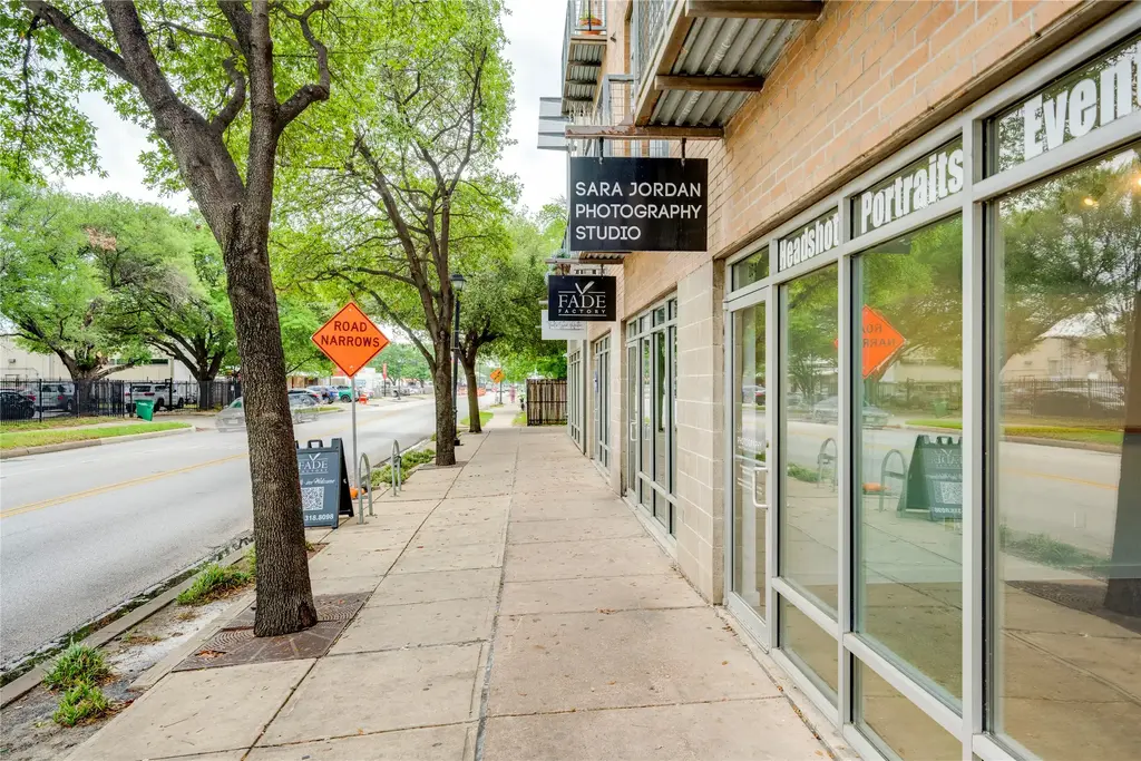 1601 E Cesar Chavez Street 104, Austin