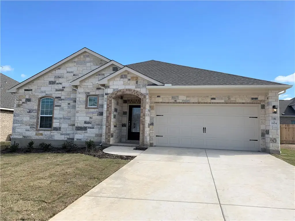 1104 Coulee Drive, Leander