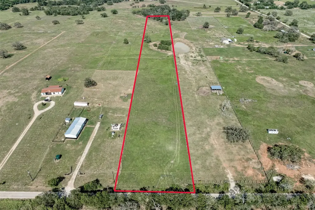 5309 Tenney Creek Road, Luling