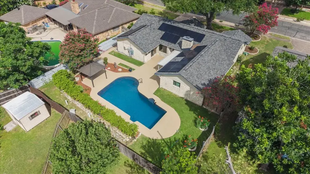 12213 Waterside Trail, Austin