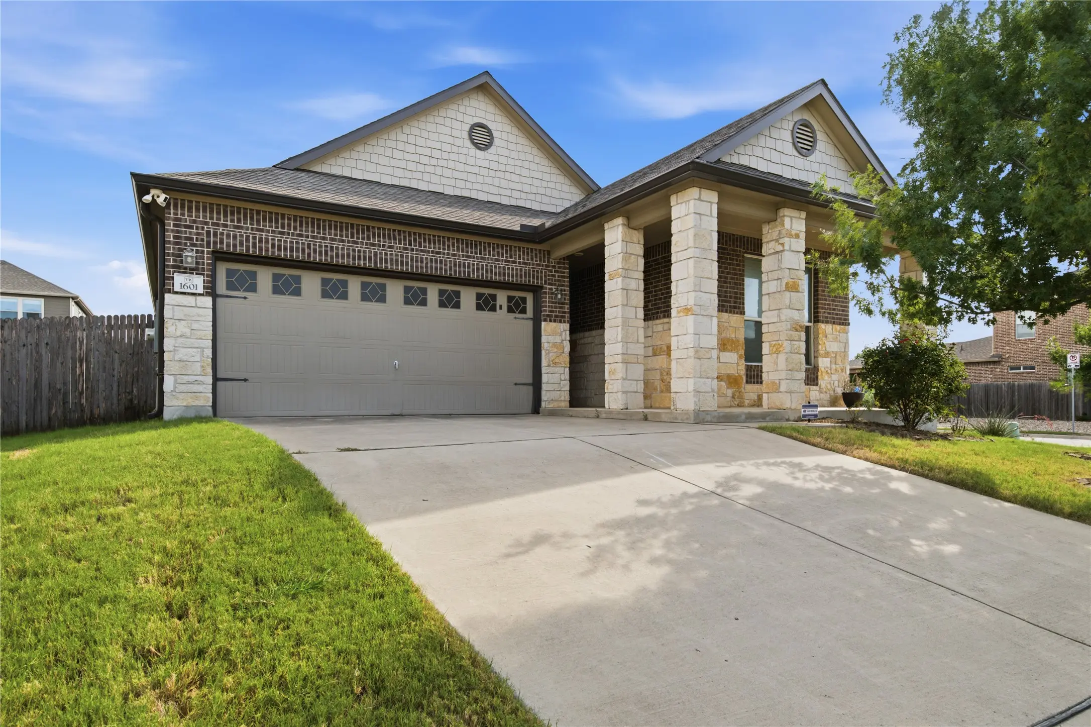 Photo of Listing #2769817