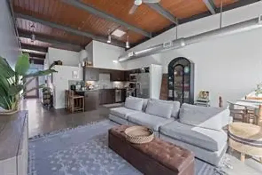 2205 N Lamar Boulevard 523, Austin