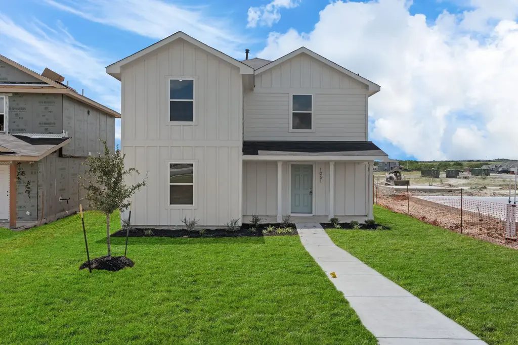 1061 Phantom Hill Boulevard, Buda