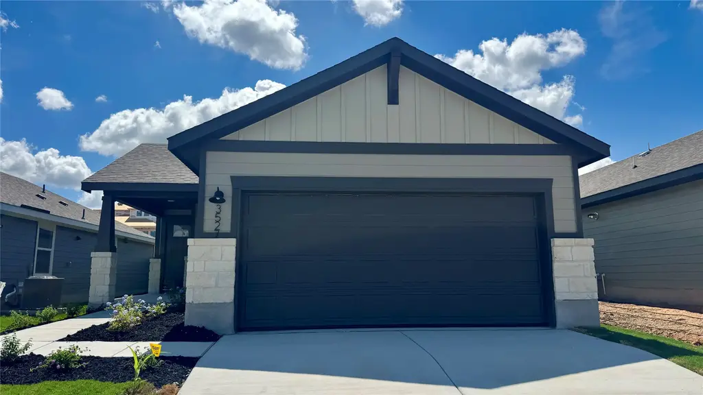 3527 Kent Chalk Road, Buda