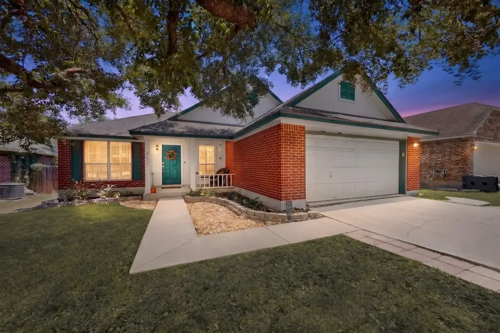 8007 Forbsdale Drive W, Austin