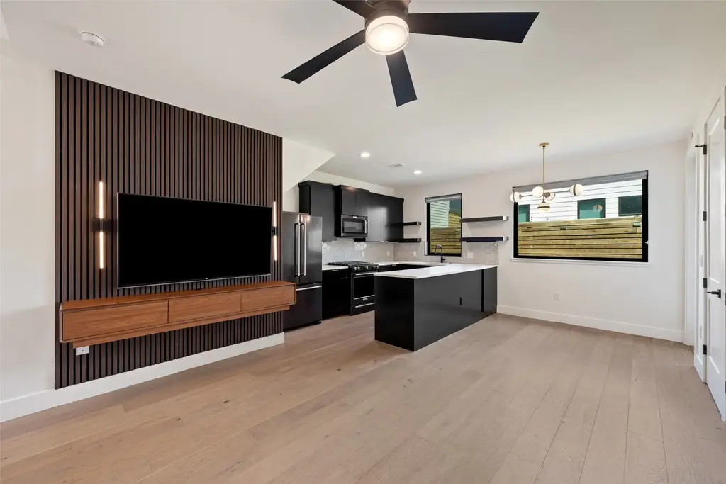 2311 E 8th Street 2, Austin