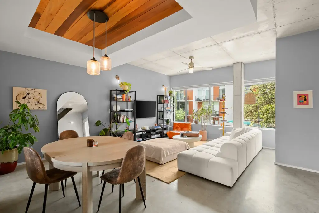 2301 S 5th Street 32, Austin