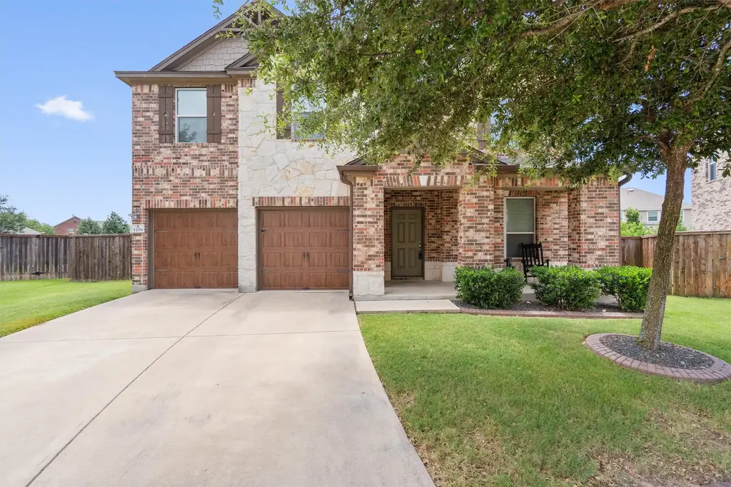 1208 Ravenside Cove, Leander