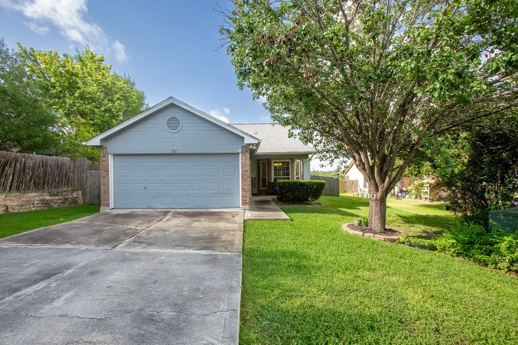 752 Faircrest Drive, Buda