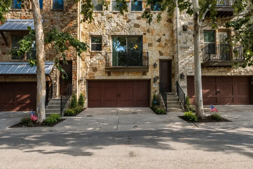 204 Adams Street, Georgetown