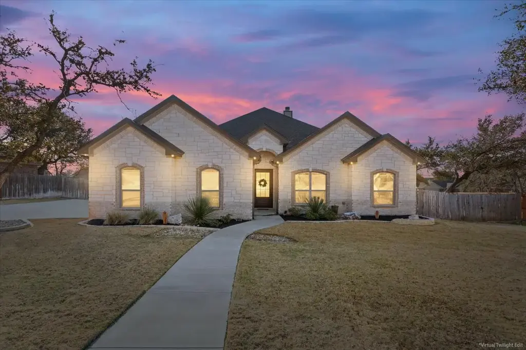 102 Rancho Del Lago Lane, Belton