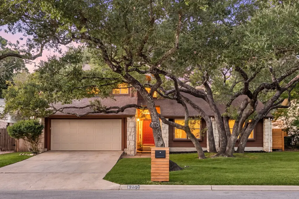 6702 Fireoak Drive, Austin