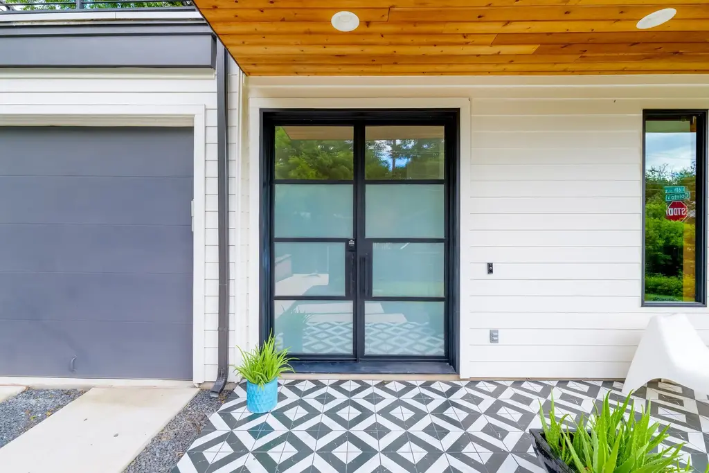 2201 E 16th Street, Austin