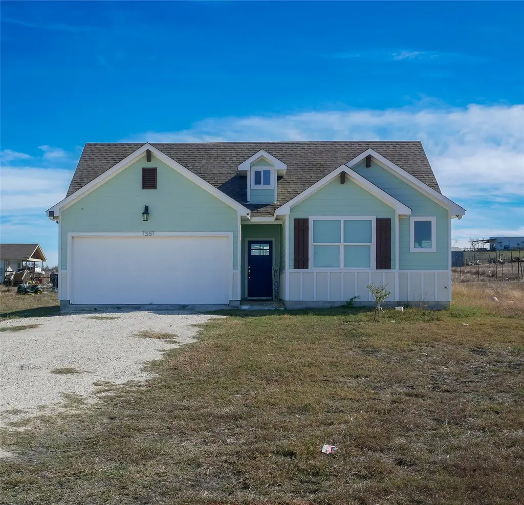 1351 County Road 419, Taylor
