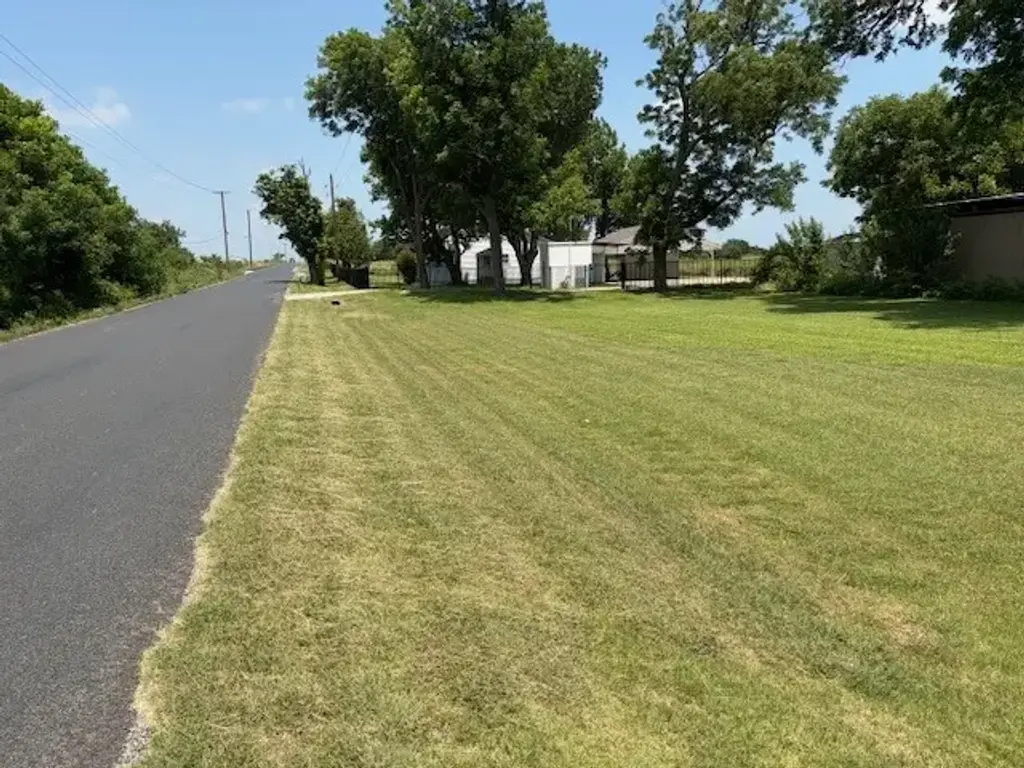880 County Road 311, Jarrell