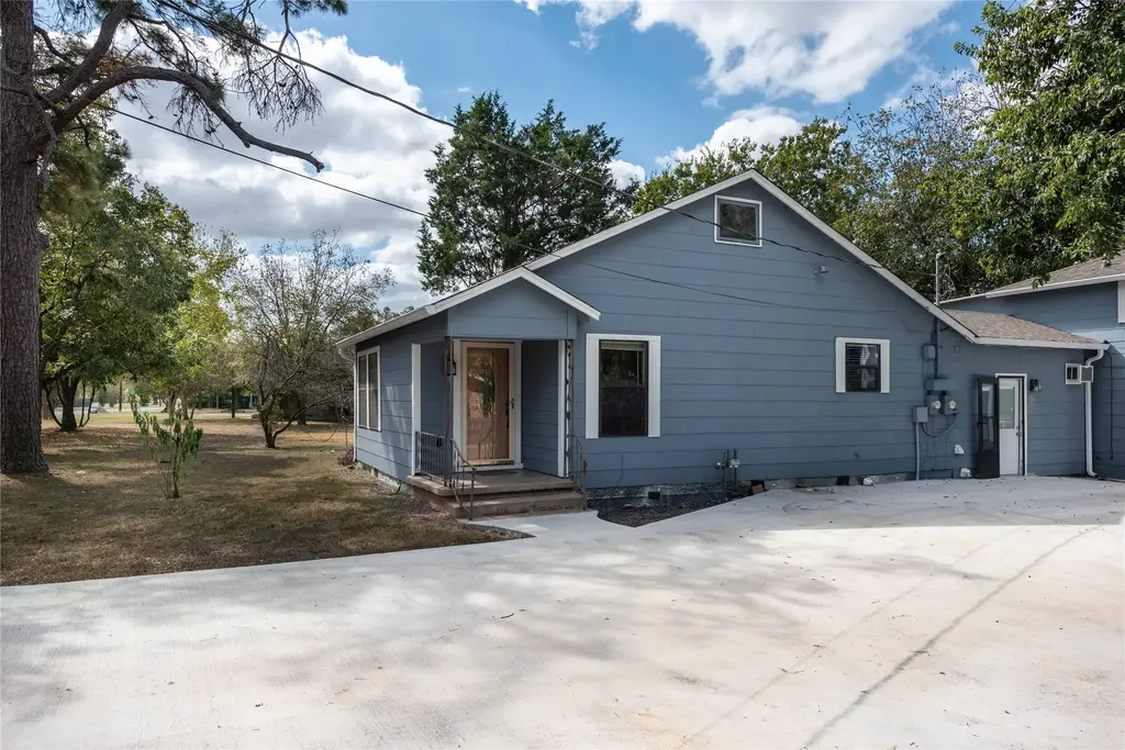 406 Lexington Road 1, Elgin