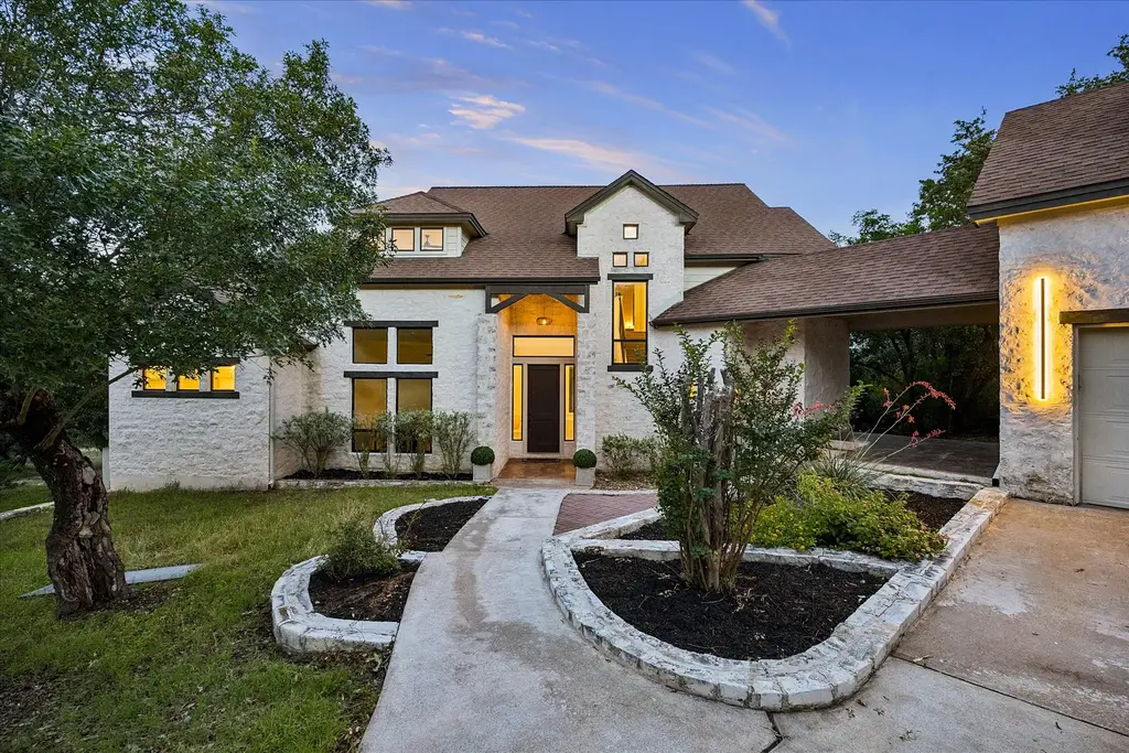 3719 Bee Creek Road, Spicewood