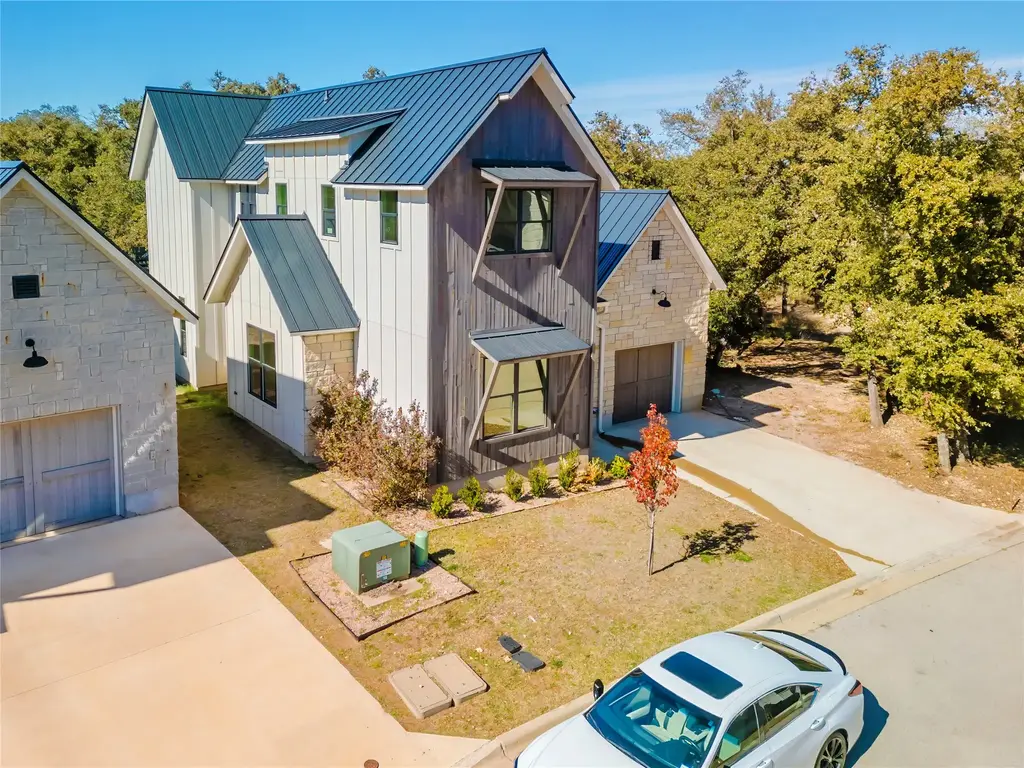 2404 Bruin Drive, Spicewood