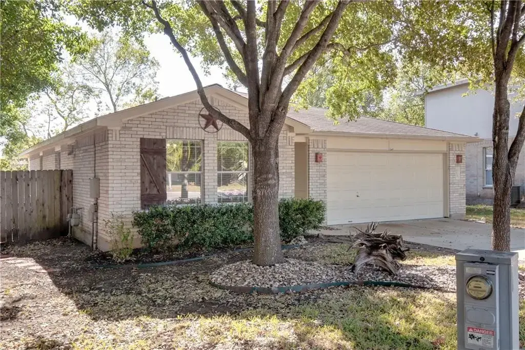 113 Spur Cove, Kyle