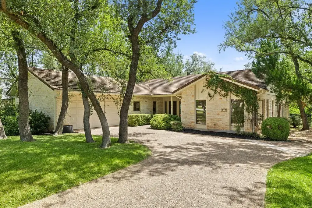 110 Blue Jay Drive, Lakeway