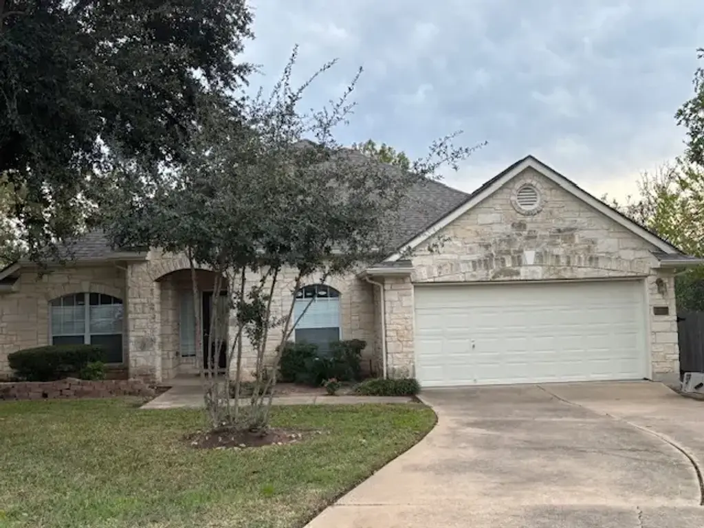 7420 W Magic Mountain Lane W, Round Rock
