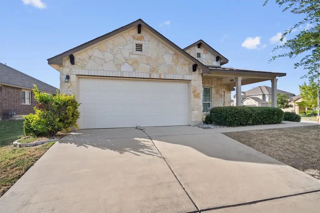 13729 Bauhaus Bend, Pflugerville