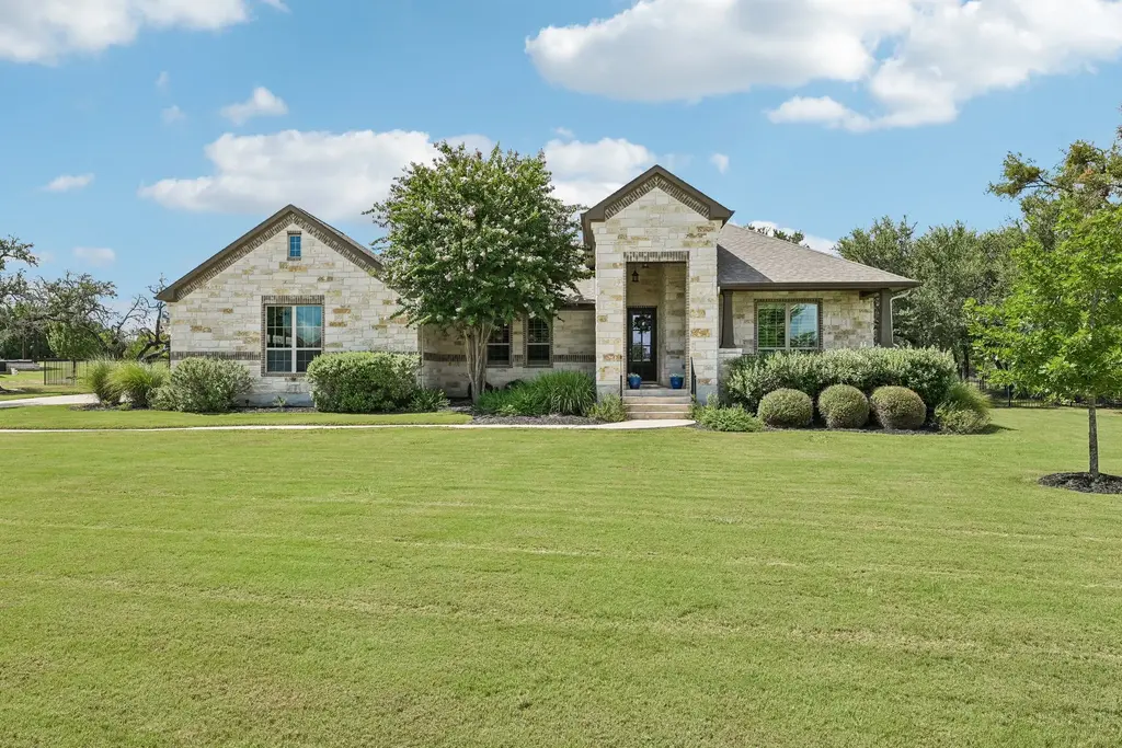 1016 Telling Wind, Liberty Hill