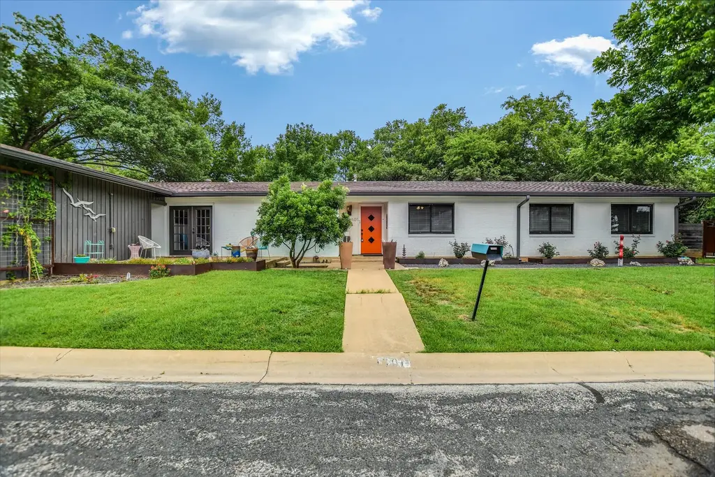 1601 E 19th Street, Georgetown