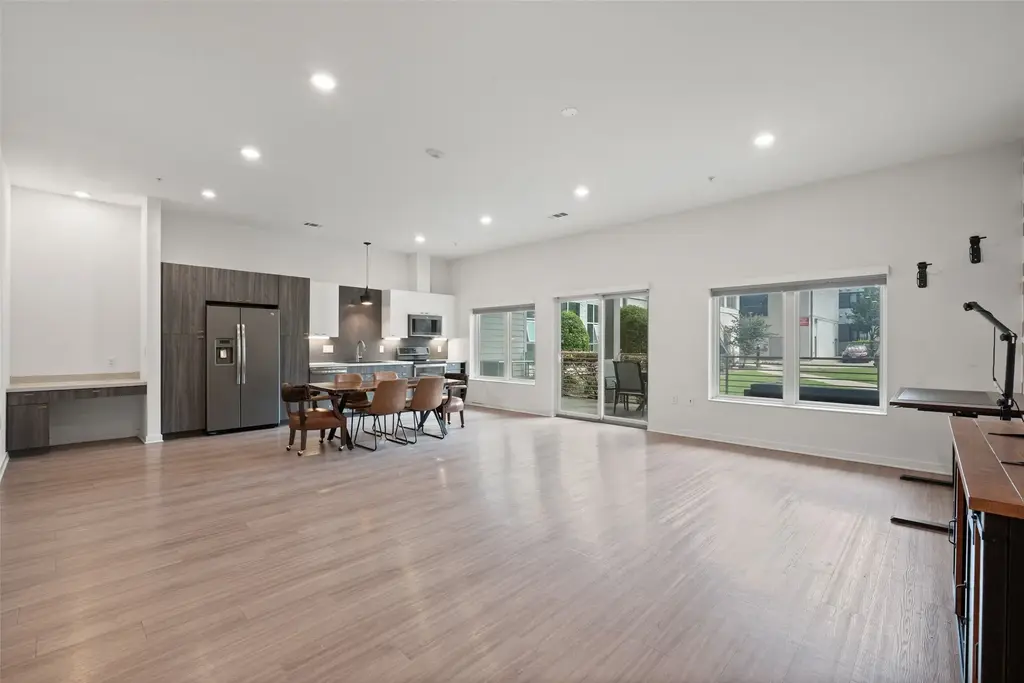 4361 S Congress Avenue 111, Austin