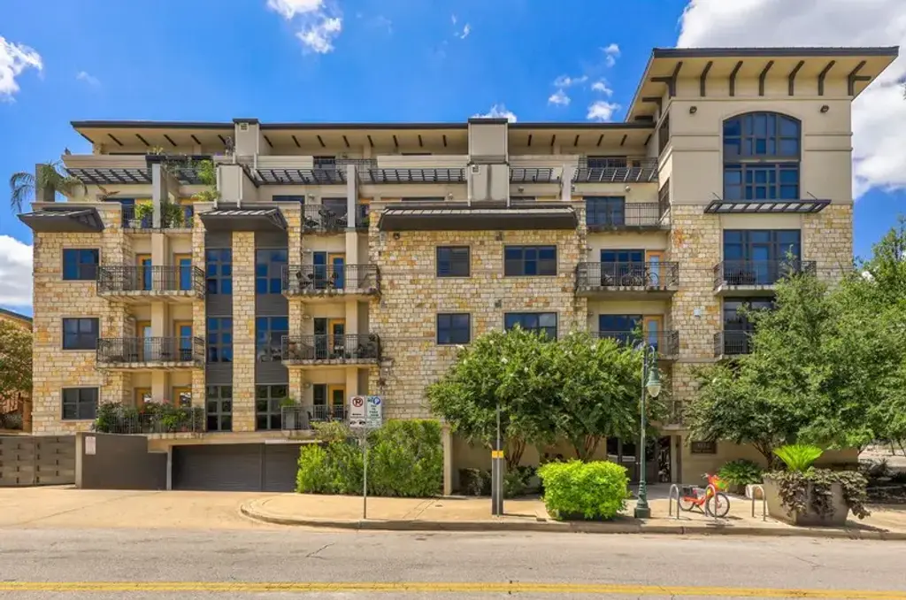 1812 West Avenue Avenue 303, Austin