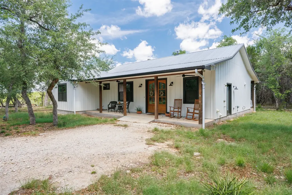 101 Rambling Oaks Drive, Wimberley