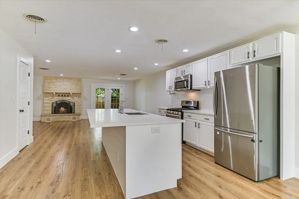 556 E 19th Street, Georgetown