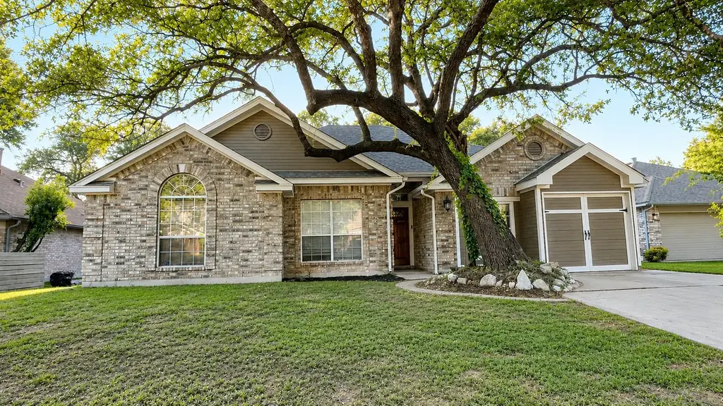 306 N Mount Rushmore Drive, Cedar Park
