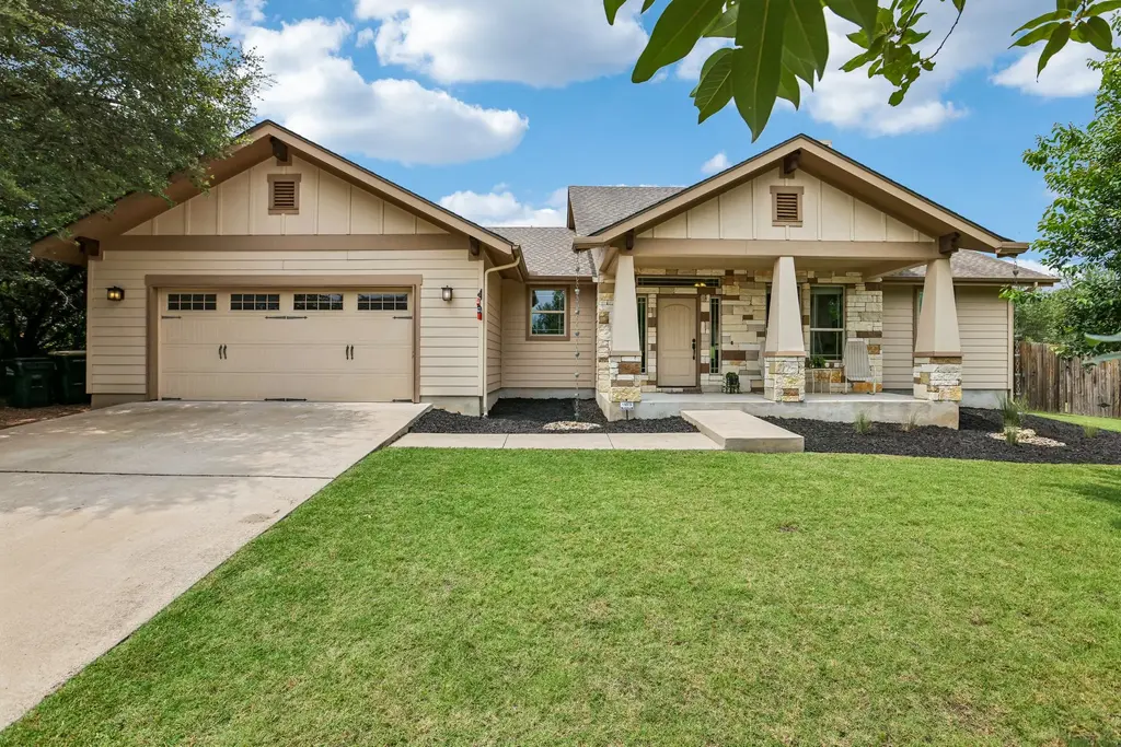 1058 Daviot Drive, Spicewood