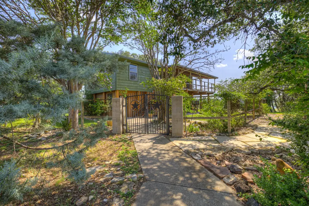 785 Park Shores, Canyon Lake