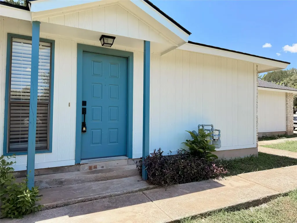 2305 Whitlow Cove, Round Rock