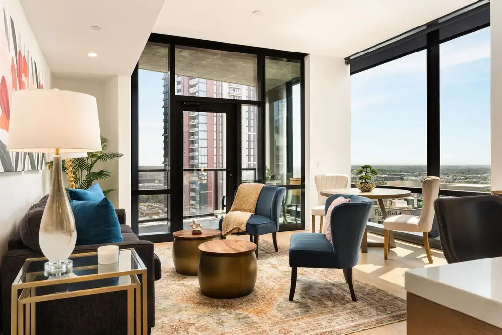 70 Rainey Street 1807, Austin