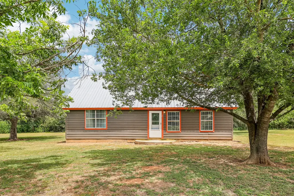 122 Dodd Preston Road, Elgin