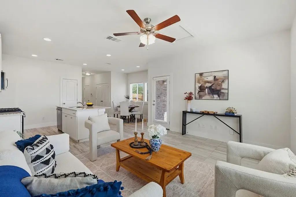 419 White Steppe Way 58, Georgetown