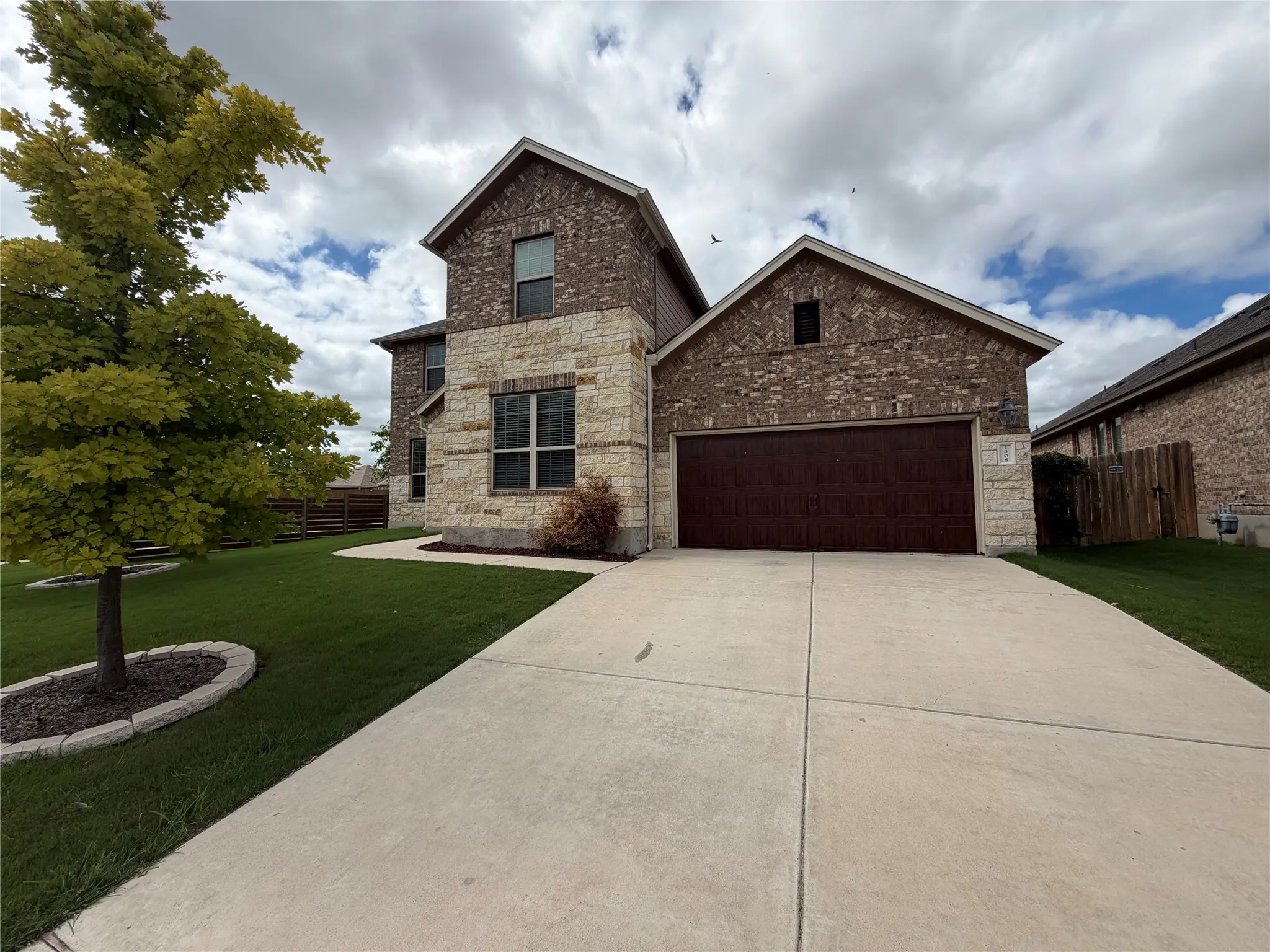 Photo of Listing #8869341