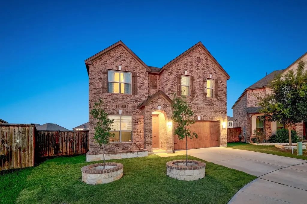 1132 Hemlen Cove, Leander
