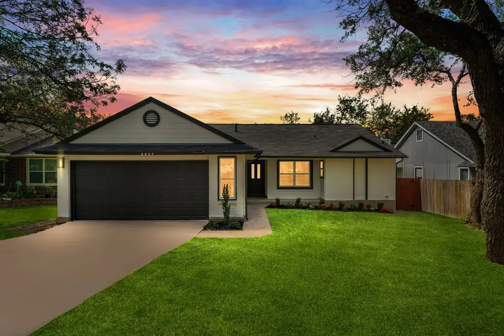6807 Luckenbach Lane, Austin