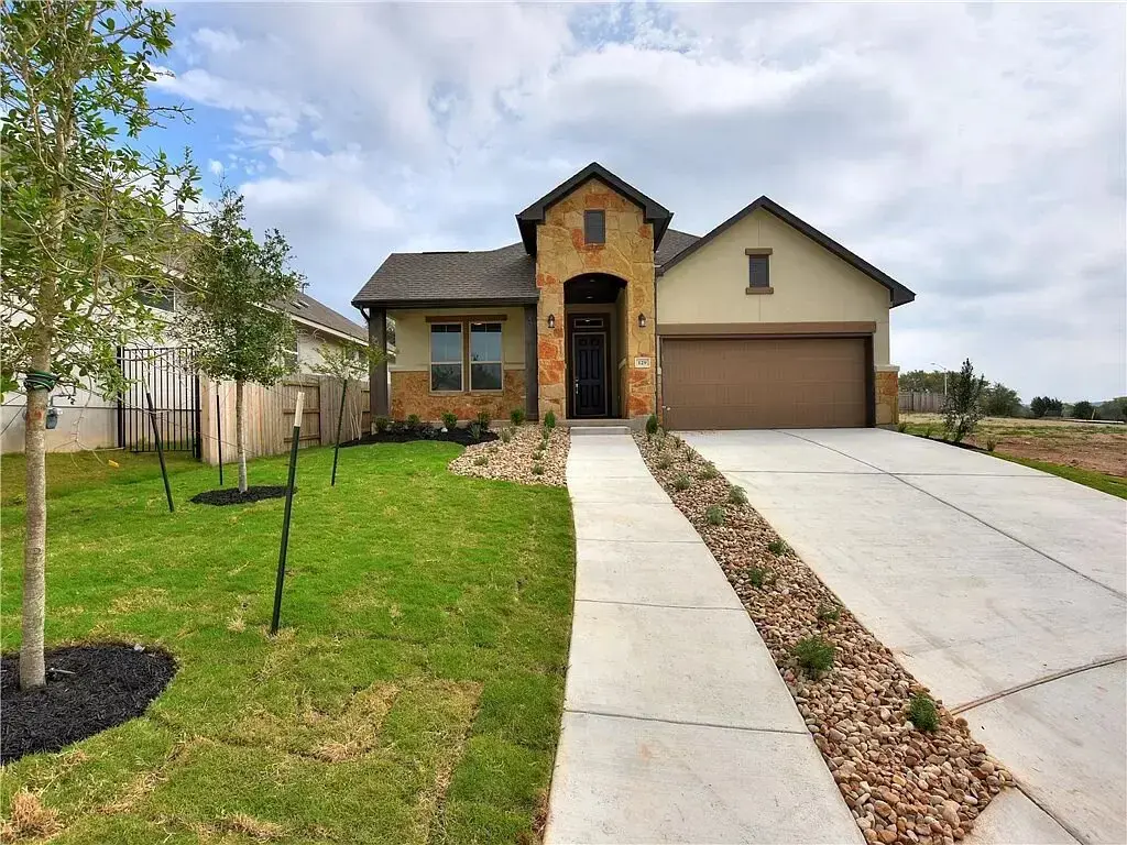 129 San Domenico Cove, Georgetown