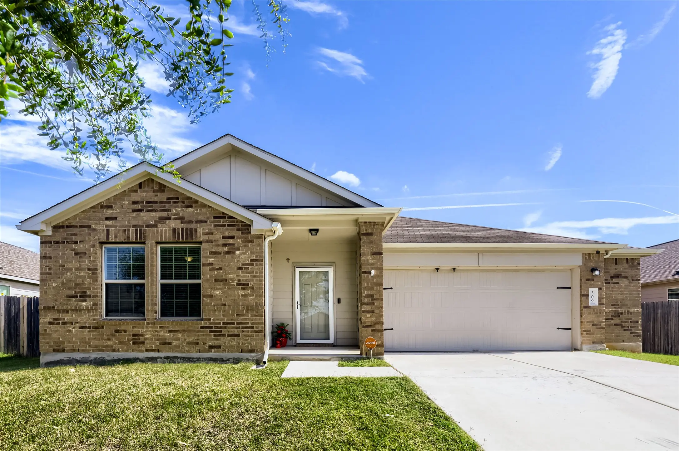 Photo of Listing #7934373