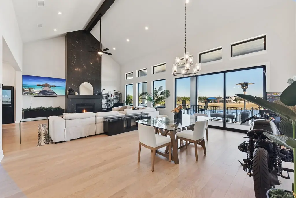 222 Rio Ranchero Road, Georgetown
