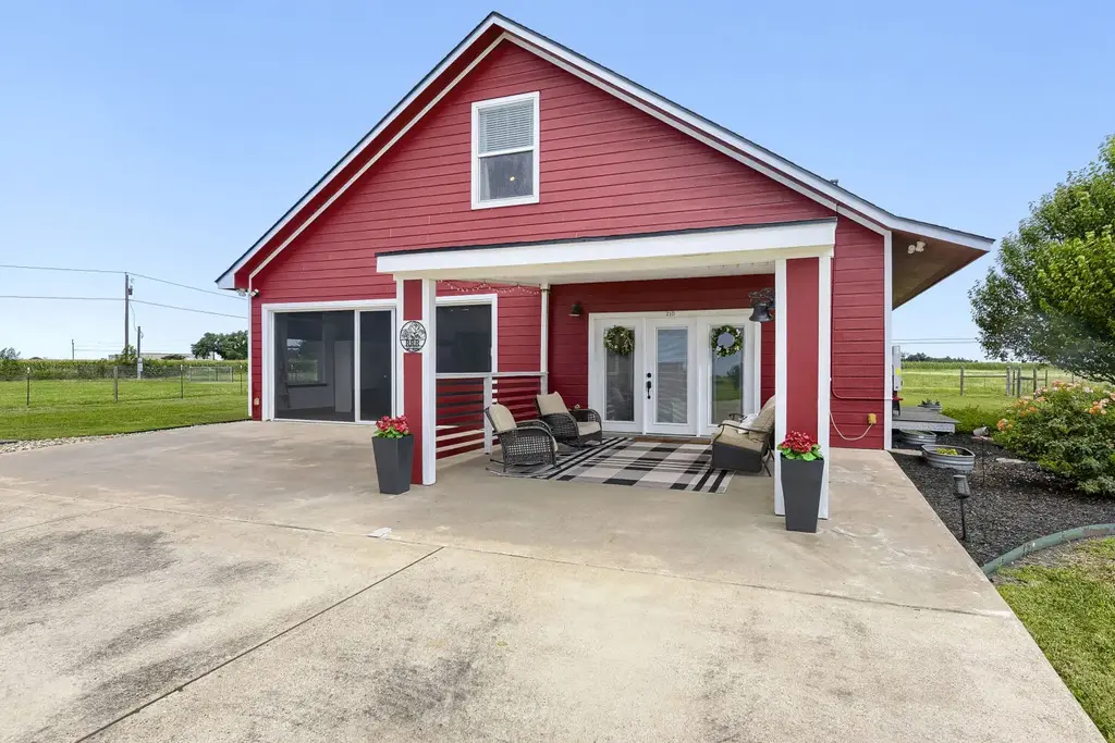 210 Battleground Circle, Taylor
