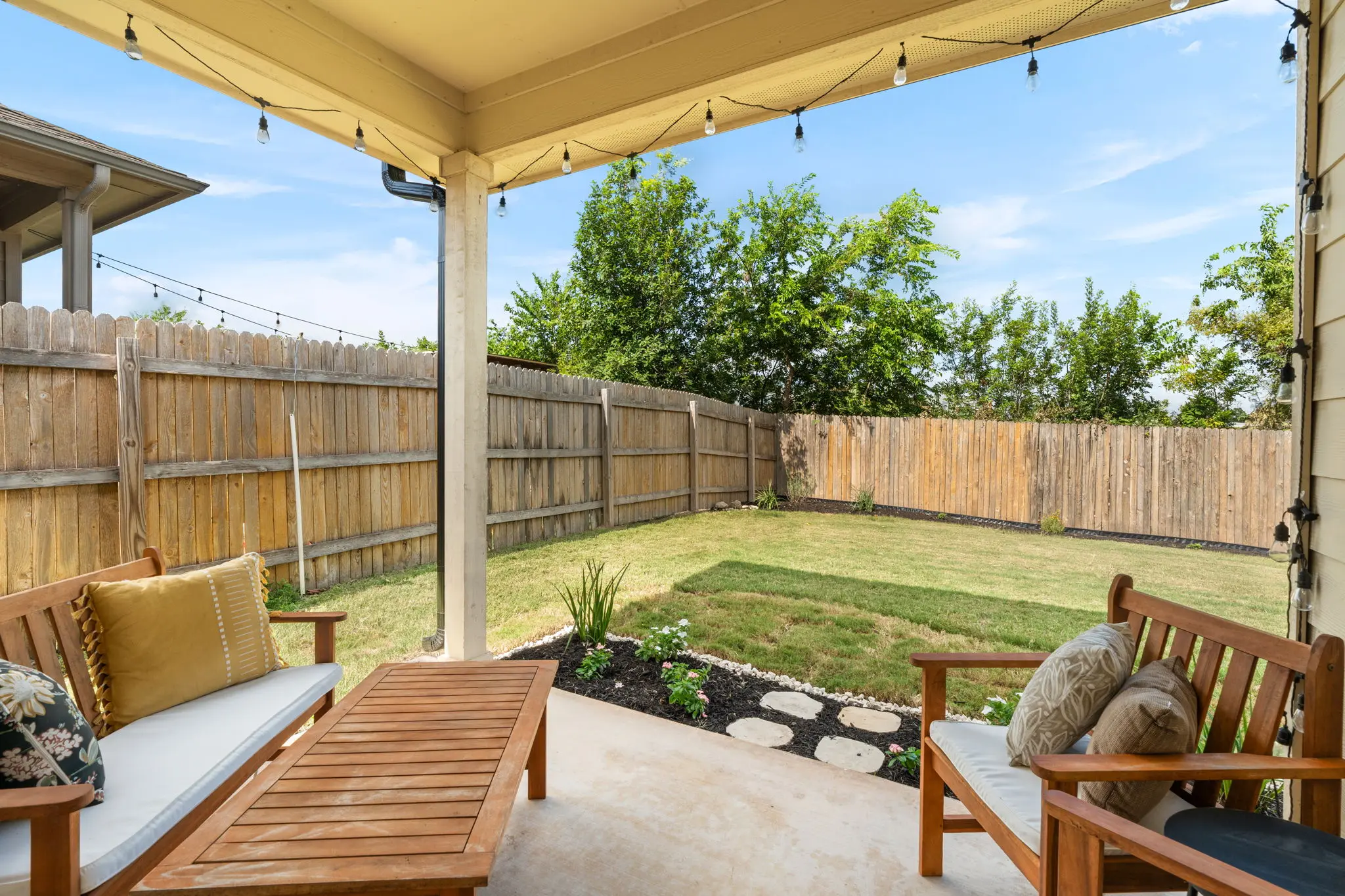 Photo of Listing #1717392