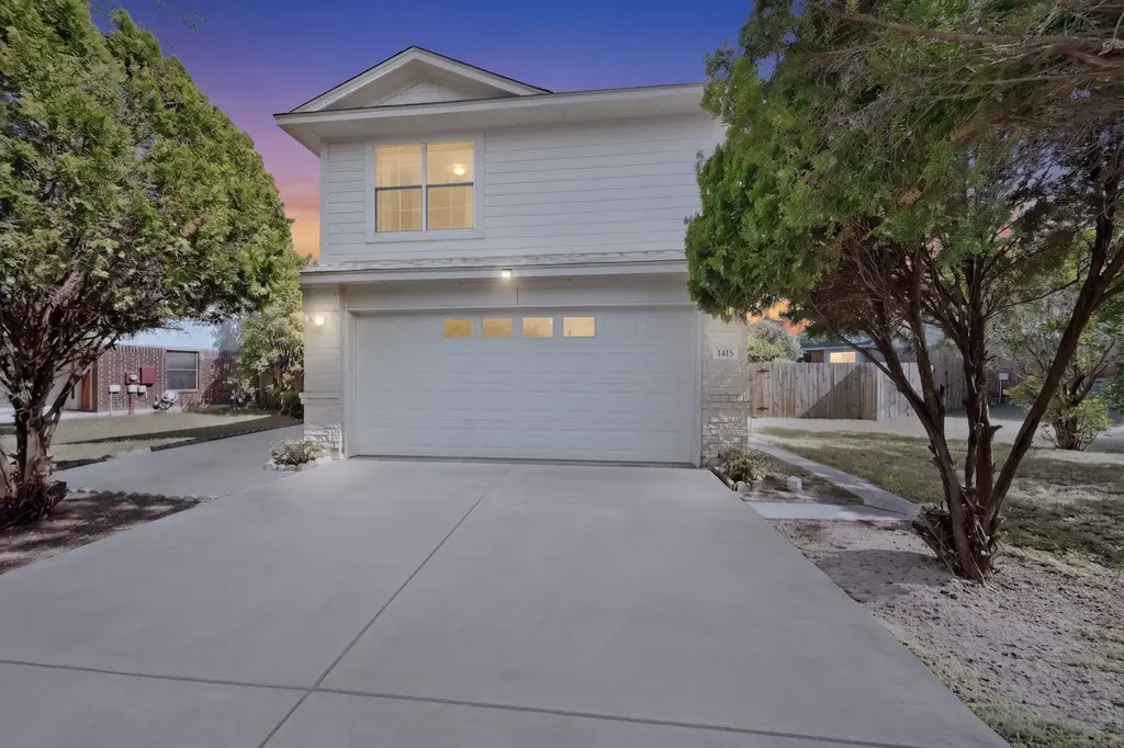 1415 Miss Allisons Way, Pflugerville