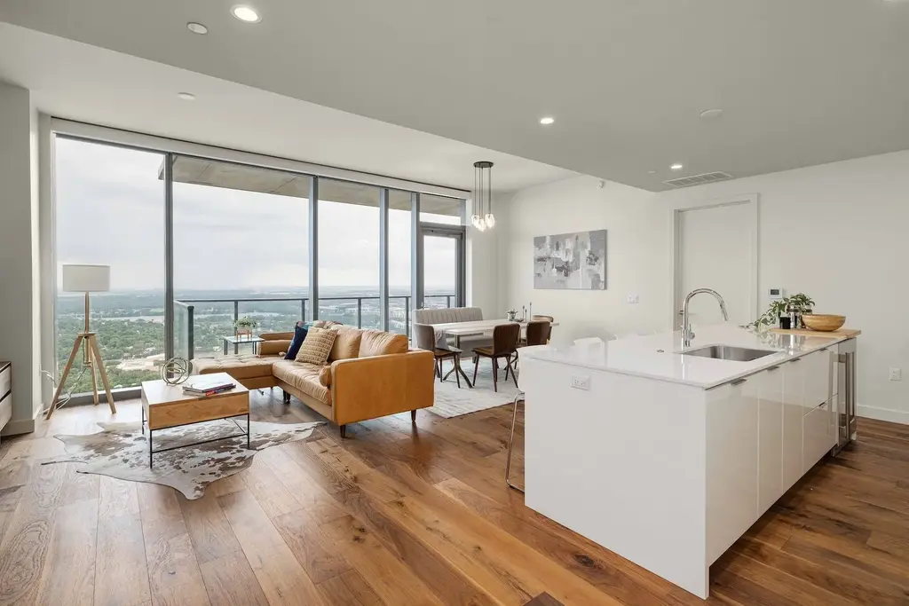 44 East Avenue 4305, Austin