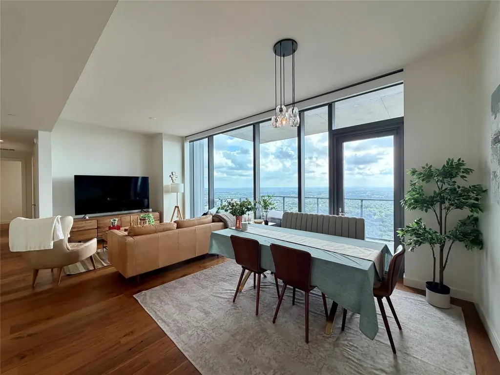 44 East Avenue 4305, Austin